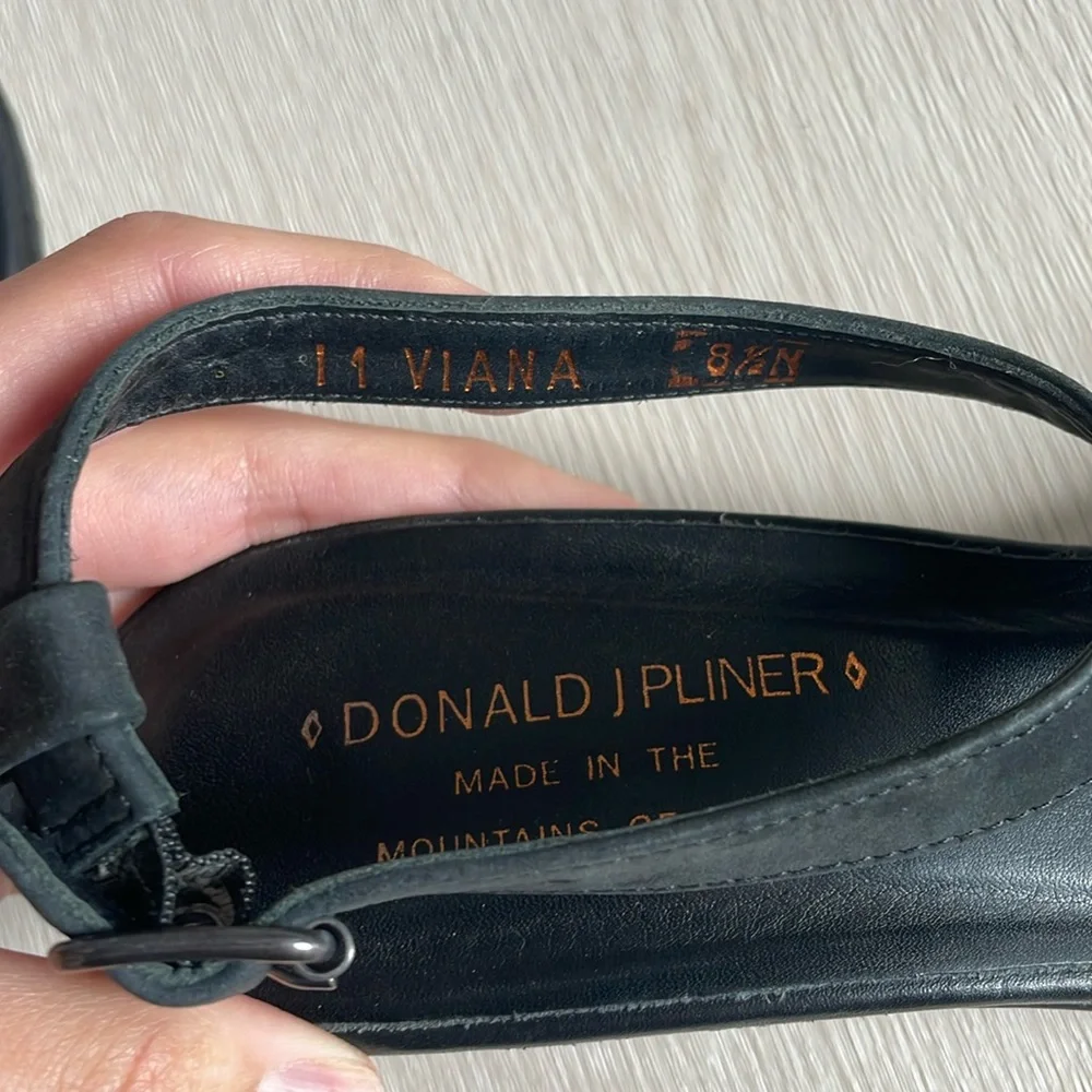 Donald J. Pliner Black Slingback Leather Sandals - Picture 5 of 5